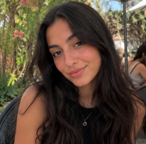 מיה ר.